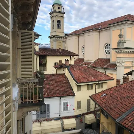 A Due Passi Dal Duomo بيت ضيافة