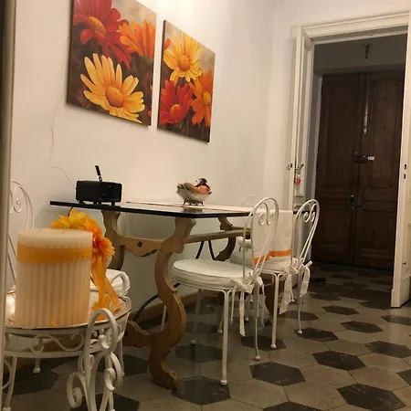 بيت ضيافة A Due Passi Dal Duomo بييلا