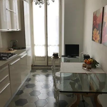 A Due Passi Dal Duomo Guest house Biella