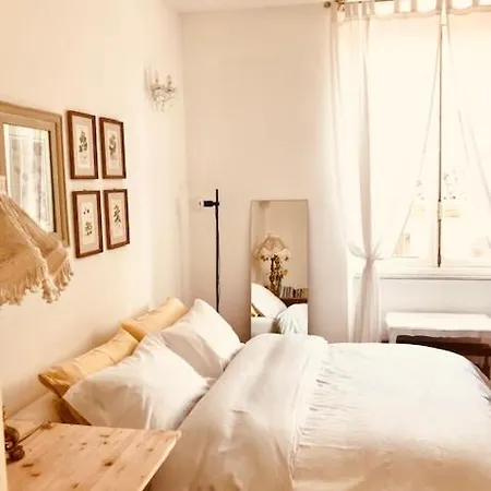 A Due Passi Dal Duomo Guest house *