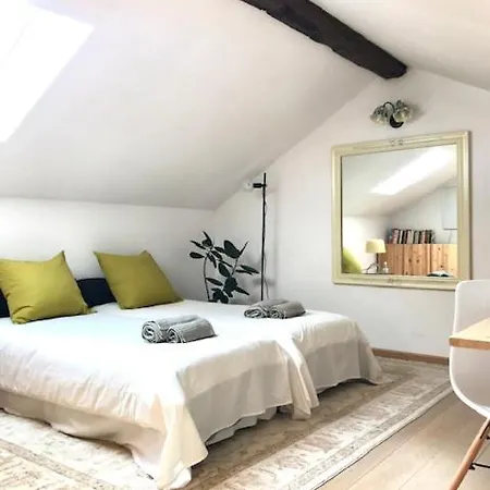 A Due Passi Dal Duomo Guest house Biella